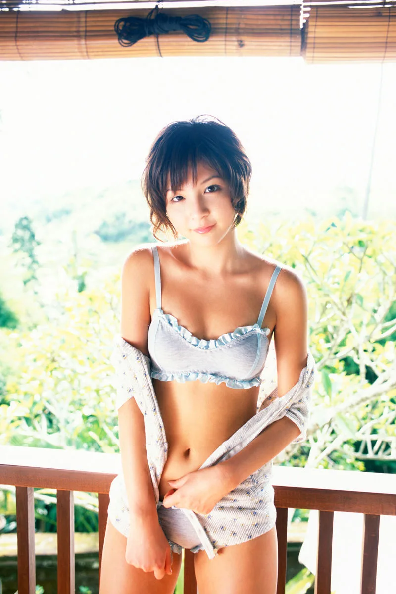 [Mặt trước] Sách ảnh "What's Up!" của Rina Nagasaki - 8