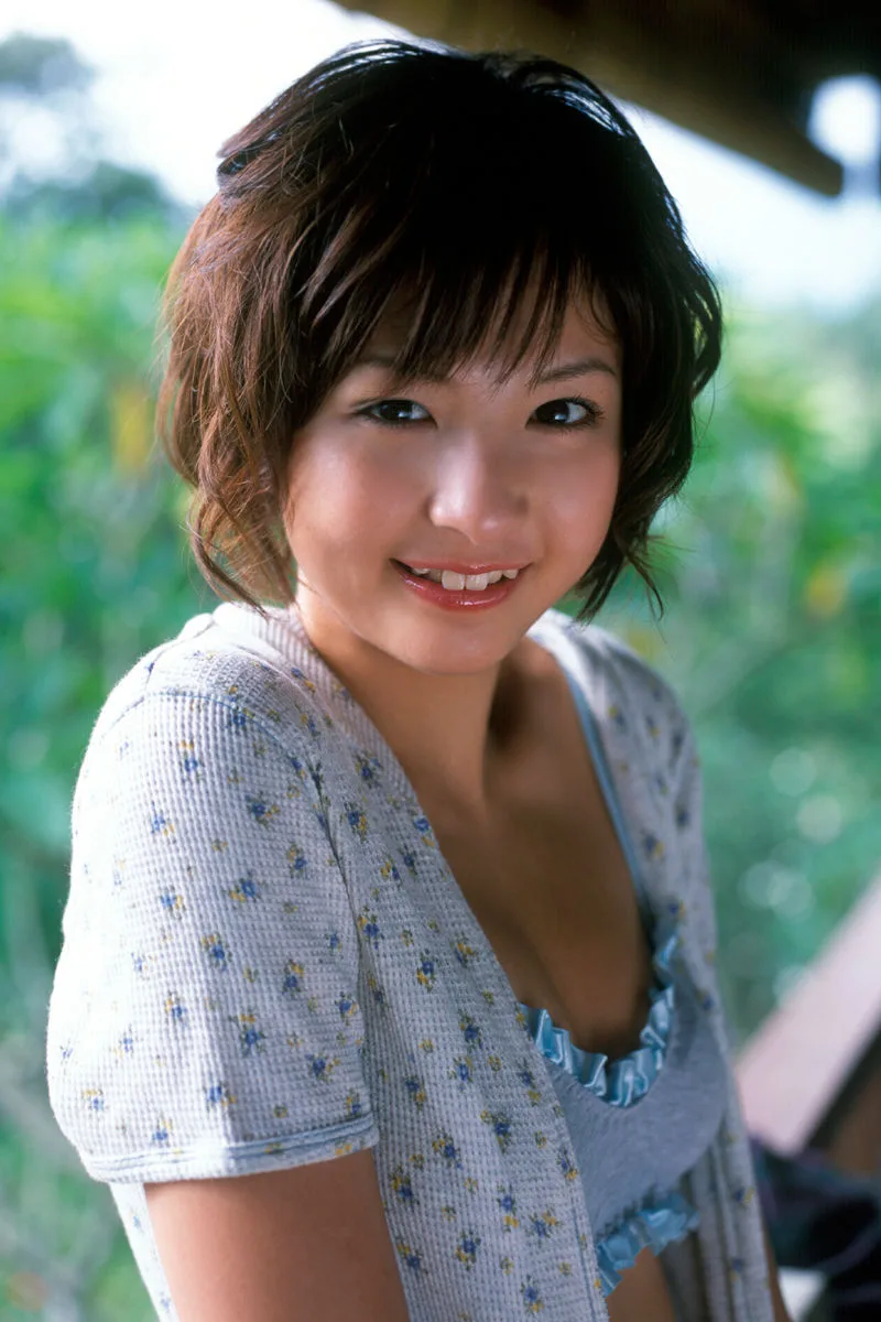 [Mặt trước] Sách ảnh "What's Up!" của Rina Nagasaki - 3