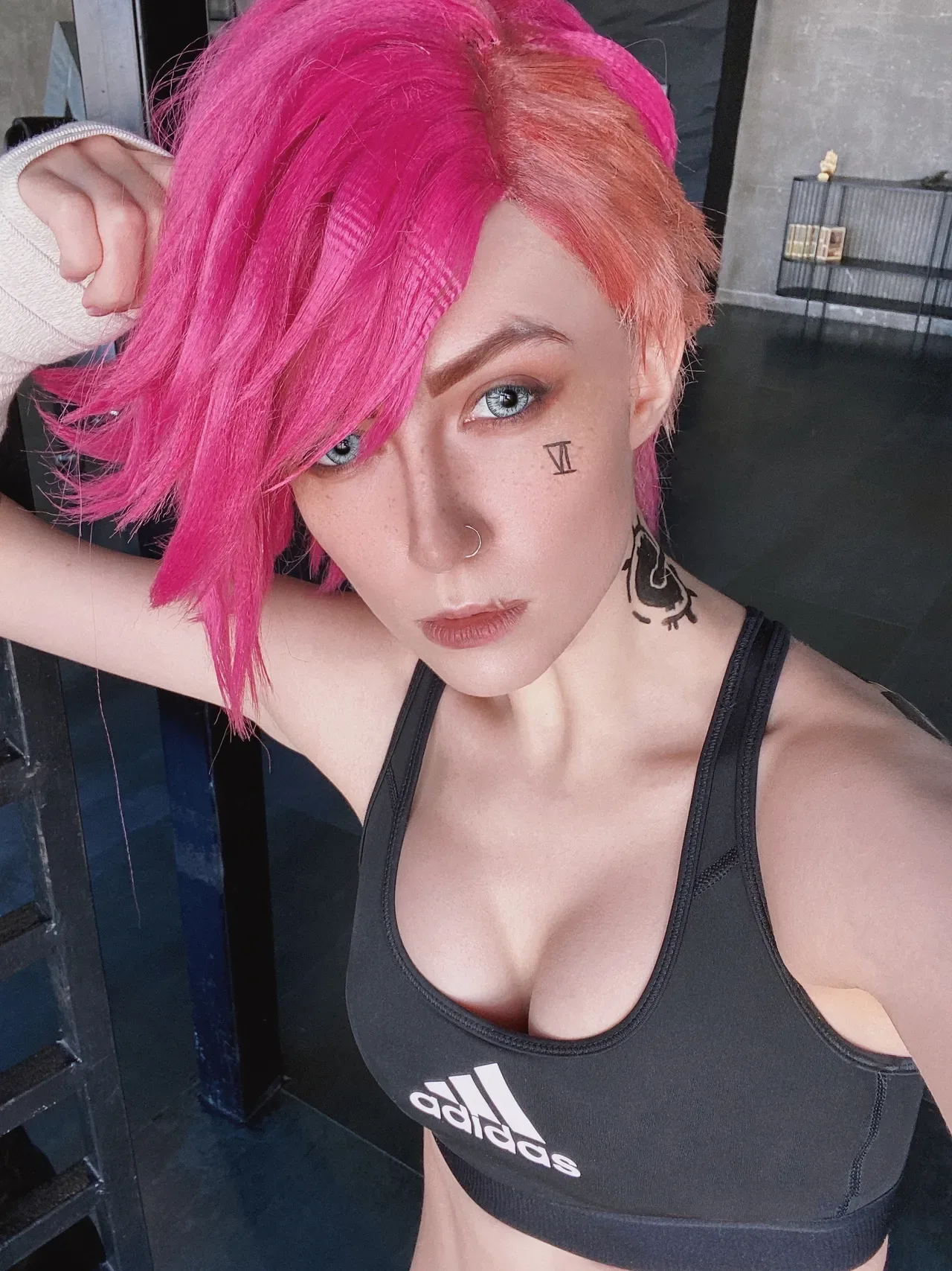 Mik Allen – Caitlyn và Vi - 5